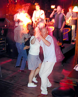 swingers_rock.jpg 53.8K