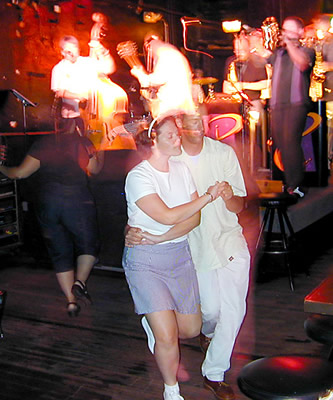 swingers_smooth.jpg 51.3K