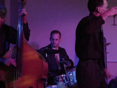 onstage_nostalgia.jpg 12.3K