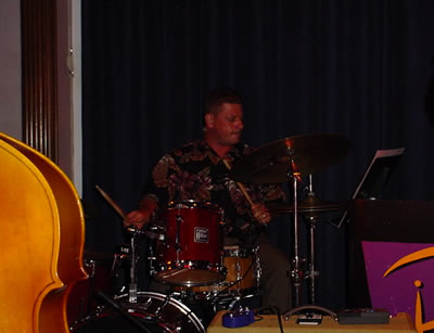 greg_drummin.jpg 20.1K